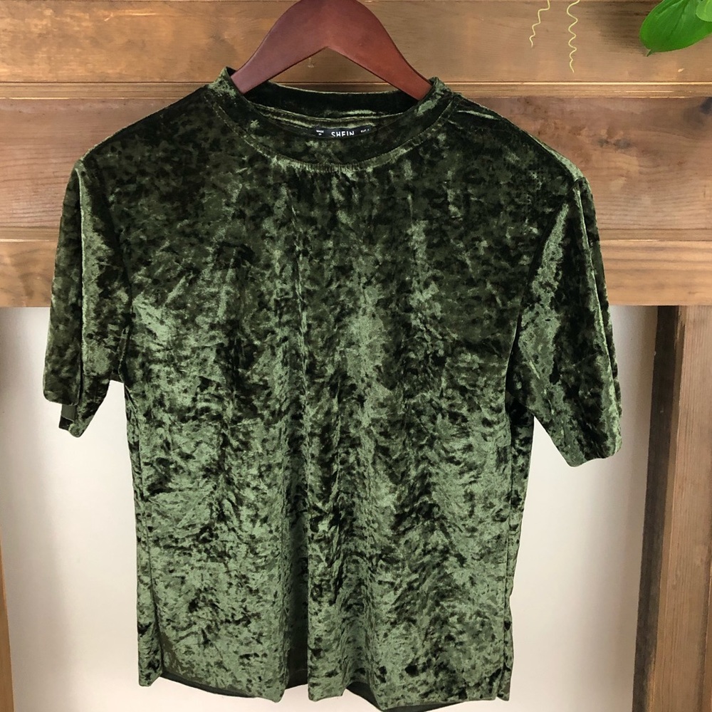 ❤️Olive green velvet mock turleneck tee